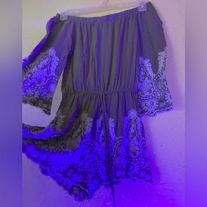 Off-the shoulder loose fitting Romper with white lace floral design